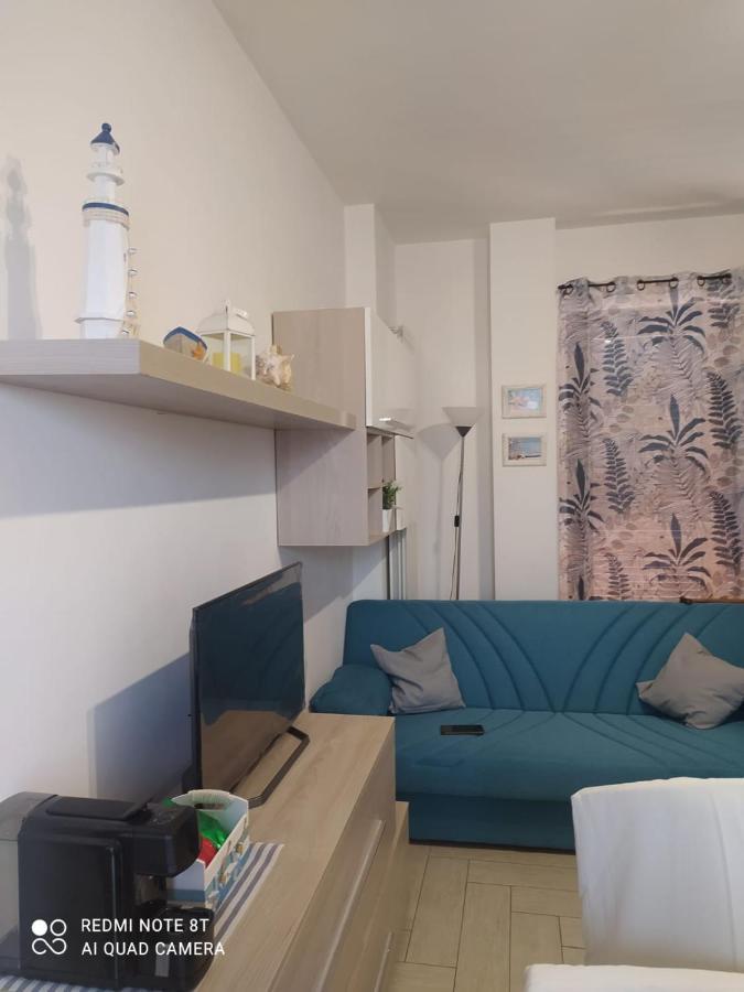 Casa Vacanza Indaco Fiumicino Exteriör bild
