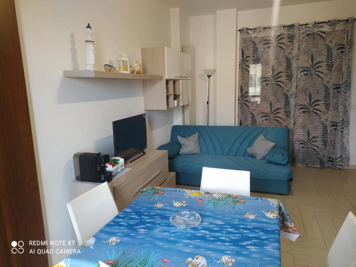 Casa Vacanza Indaco Fiumicino Exteriör bild